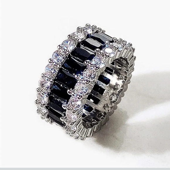 Source Unknown Jewelry - 925 Sterling Silver & Black Cocktail Ring